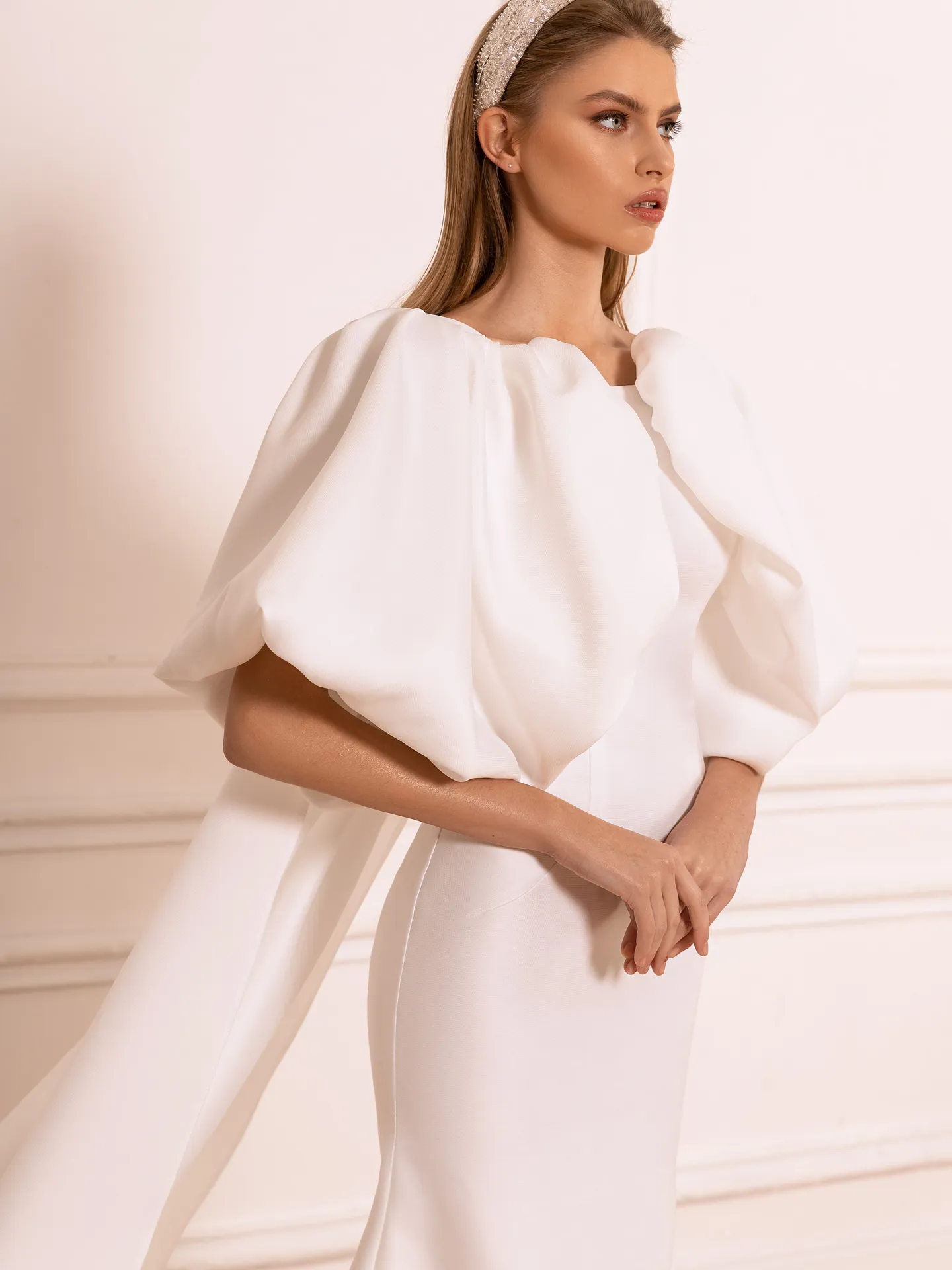 Vestido de novia Sirena, silueta sirena, en blanco