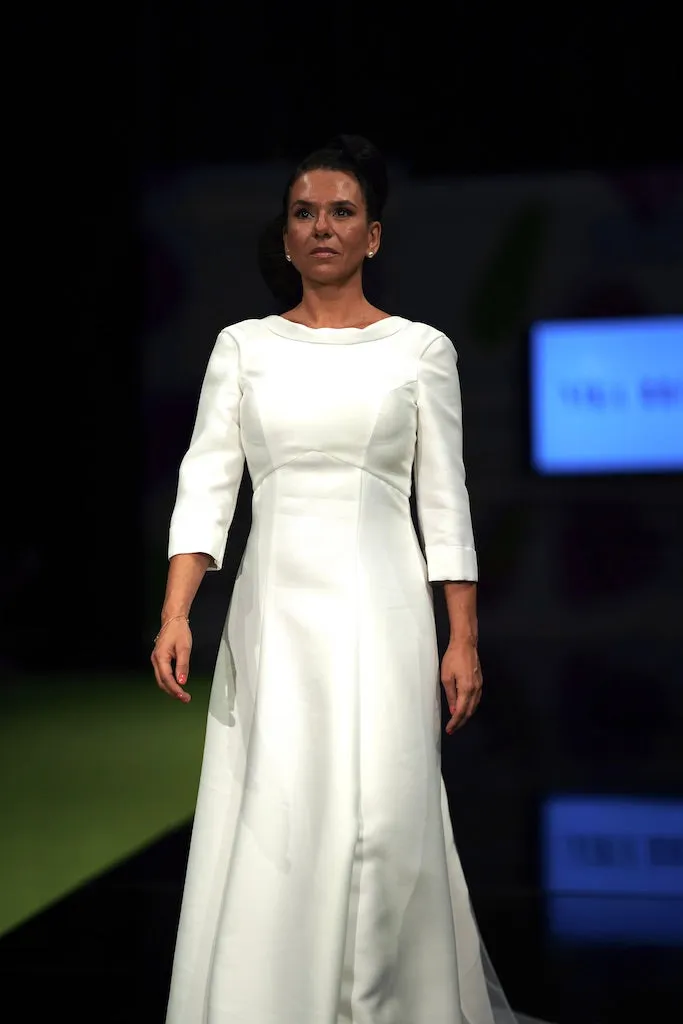 Vestido de novia Jacqueline, silueta rectos, en blanco